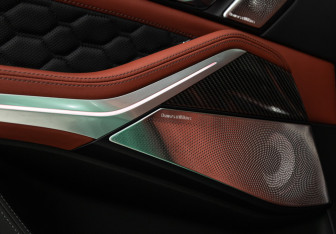 Подержанный автомобиль BMW X5 M 2024 года (29 фото)