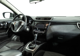 Подержанный автомобиль Nissan Qashqai 2016 года (9 фото)