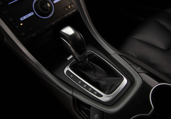 Подержанный автомобиль Ford Mondeo Sedan 2016 года (14 фото)