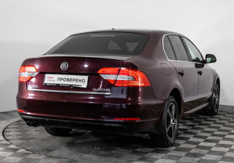 Подержанный автомобиль Skoda Superb Liftback 2014 года (5 фото)