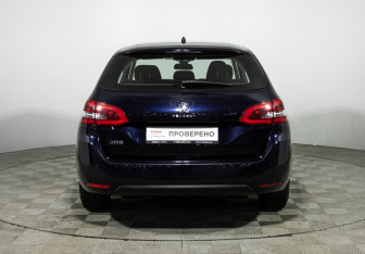 Подержанный автомобиль Peugeot 308 Wagon 2018 года (6 фото)