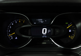 Подержанный автомобиль Renault Kaptur 2016 года (12 фото)