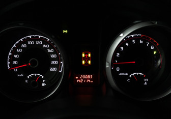 Подержанный автомобиль Mitsubishi Pajero 2017 года (12 фото)