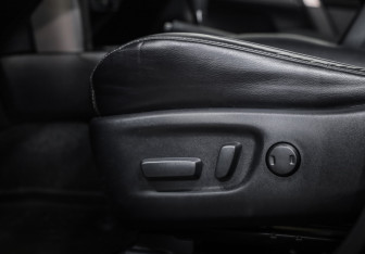 Подержанный автомобиль Toyota RAV4 2016 года (22 фото)