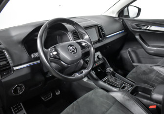 Подержанный автомобиль Skoda Karoq 2021 года (9 фото)