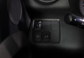 Подержанный автомобиль Toyota RAV4 2012 года (27 фото)