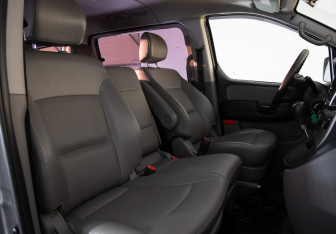 Подержанный автомобиль Hyundai Grand Starex 2016 года (15 фото)