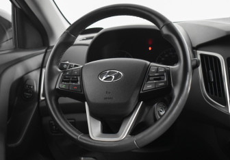 Подержанный автомобиль Hyundai Creta 2019 года (14 фото)