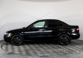 Подержанный автомобиль Nissan Almera Sedan 2005 года (8 фото)