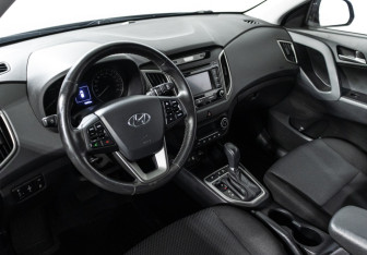 Подержанный автомобиль Hyundai Creta 2017 года (11 фото)