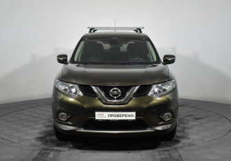 Подержанный автомобиль Nissan X-Trail 2016 года (2 фото)