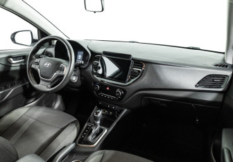 Подержанный автомобиль Hyundai Solaris Sedan 2020 года (9 фото)