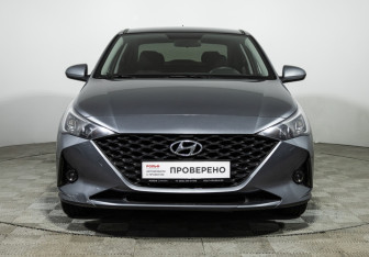 Подержанный автомобиль Hyundai Solaris Sedan 2020 года (2 фото)