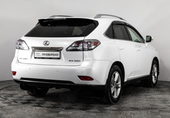 Подержанный автомобиль Lexus RX 2011 года (7 фото)