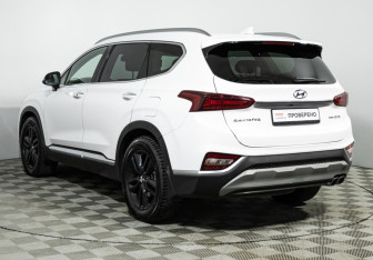 Подержанный автомобиль Hyundai Santa Fe 2018 года (7 фото)