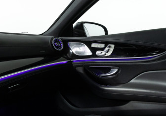 Подержанный автомобиль Mercedes-Benz AMG GT Liftback 2020 года (21 фото)