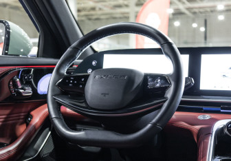 Подержанный автомобиль Exeed RX 2023 года (24 фото)