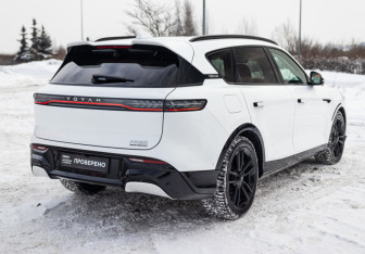 Подержанный автомобиль Voyah Free 2024 года (6 фото)