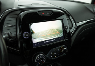Подержанный автомобиль Renault Kaptur 2022 года (15 фото)