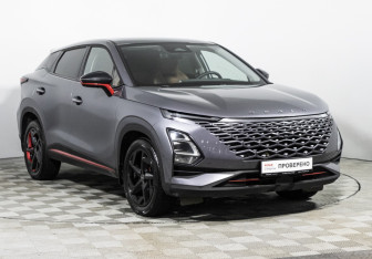 Подержанный автомобиль Omoda C5 2022 года (3 фото)