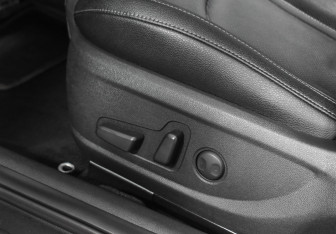 Подержанный автомобиль Kia K5 2017 года (12 фото)