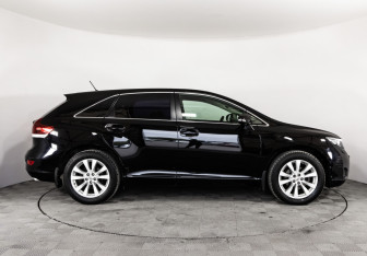 Подержанный автомобиль Toyota Venza 2013 года (4 фото)