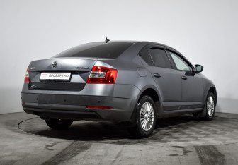 Подержанный автомобиль Skoda Octavia Liftback 2017 года (5 фото)