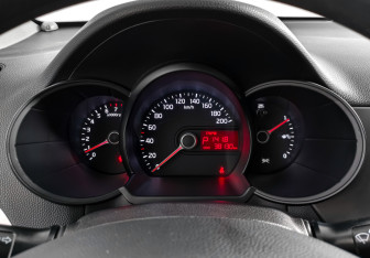Подержанный автомобиль Kia Picanto 2013 года (19 фото)