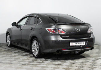 Подержанный автомобиль Mazda 6 Liftback 2010 года (7 фото)