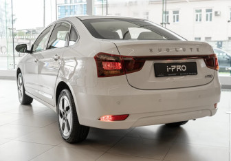 Новый Evolute i-PRO 2025 (4 фото)