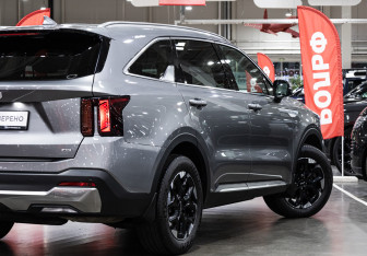 Подержанный автомобиль Kia Sorento 2024 года (7 фото)