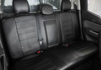 Подержанный автомобиль Mitsubishi L200 2015 года (24 фото)