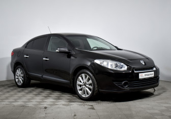 Подержанный автомобиль Renault Fluence 2010 года (3 фото)