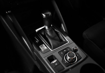 Подержанный автомобиль Mazda CX-5 2015 года (11 фото)