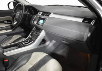 Подержанный автомобиль Land Rover Range Rover Evoque 2014 года (12 фото)