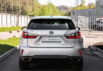 Подержанный автомобиль Lexus RX 2017 года (8 фото)