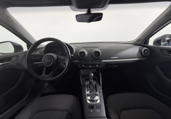 Подержанный автомобиль Audi A3 Sedan 2020 года (12 фото)