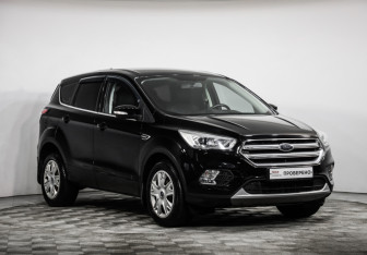 Подержанный автомобиль Ford Kuga 2018 года (3 фото)