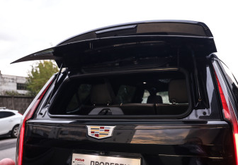 Подержанный автомобиль Cadillac Escalade Suv 2022 года (39 фото)