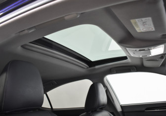 Подержанный автомобиль Lexus ES 2016 года (14 фото)