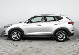 Подержанный автомобиль Hyundai Tucson 2015 года (8 фото)