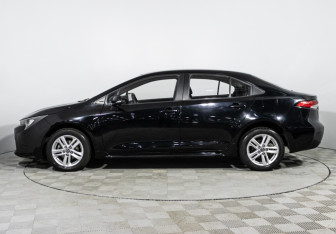 Подержанный автомобиль Toyota Corolla Sedan 2020 года (8 фото)
