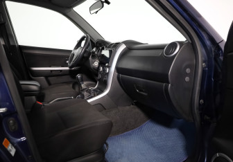 Подержанный автомобиль Suzuki Grand Vitara 2010 года (18 фото)