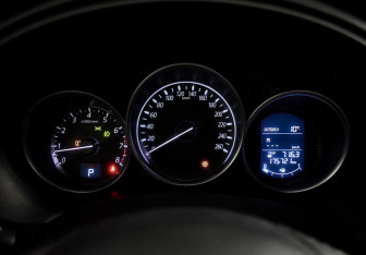 Подержанный автомобиль Mazda CX-5 2015 года (22 фото)