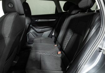 Подержанный автомобиль Skoda Karoq 2020 года (10 фото)