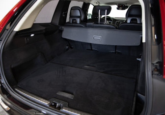 Подержанный автомобиль Volvo XC90 2019 года (22 фото)
