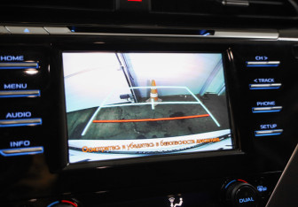 Подержанный автомобиль Toyota Camry Sedan 2018 года (13 фото)