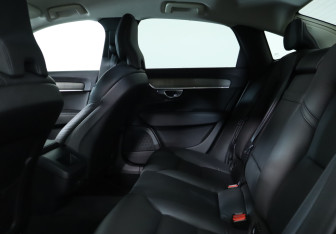 Подержанный автомобиль Volvo S90 2021 года (23 фото)