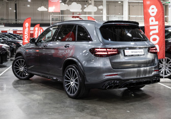 Подержанный автомобиль Mercedes-Benz GLC AMG 2016 года (11 фото)