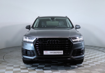 Подержанный автомобиль Audi Q7 2017 года (2 фото)